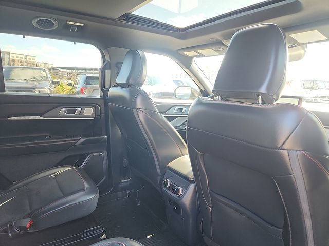 Certified 2025 Ford Explorer ST AWD/4WD image 29