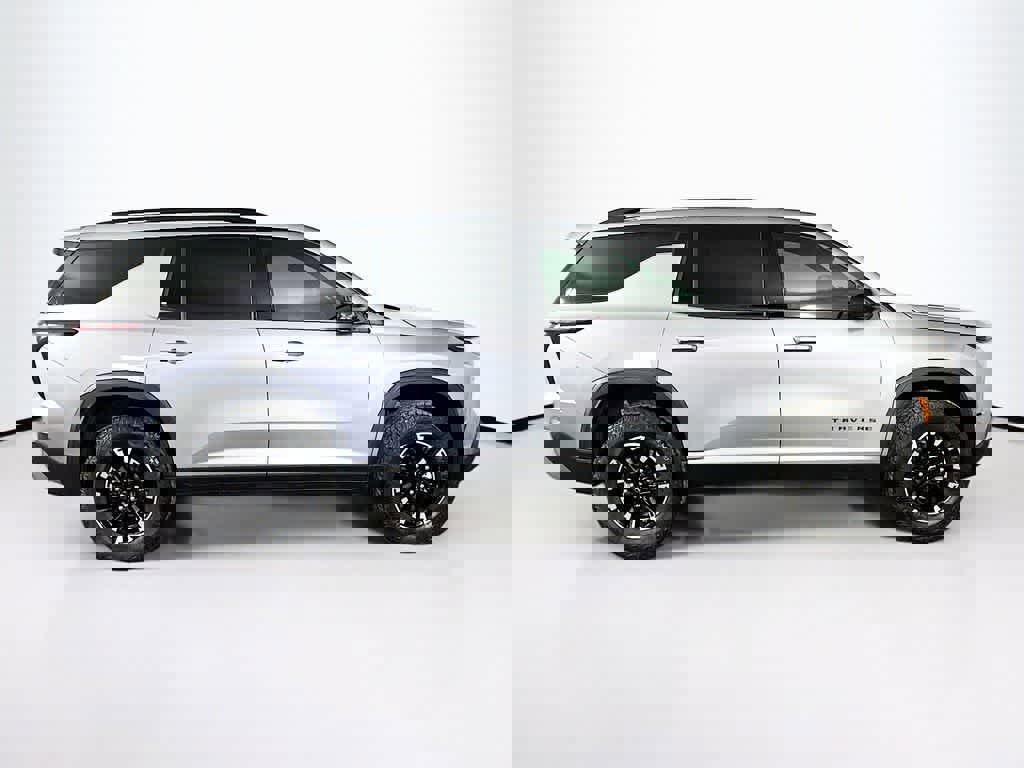 Used 2024 Chevrolet Traverse Z71 w/ LPO, Floor Liner Package image 6