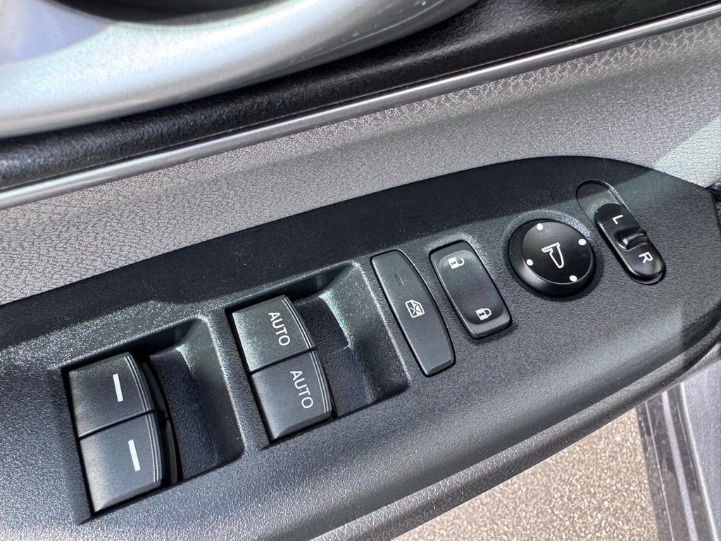 Used 2017 Honda CR-V EX image 32