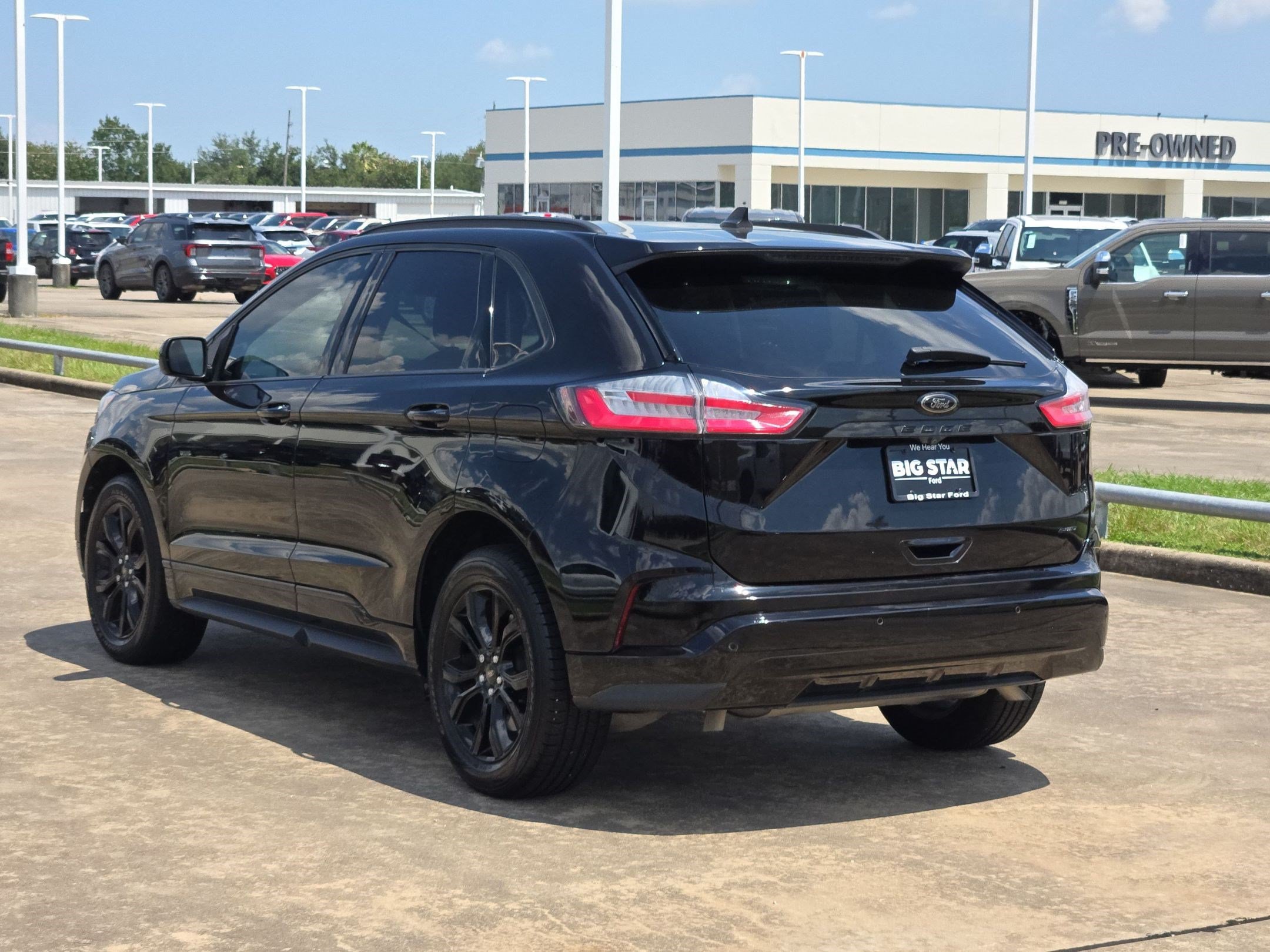 Certified 2024 Ford Edge SE w/ Black Appearance Package AWD/4WD image 7