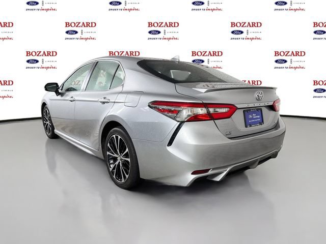 Used 2019 Toyota Camry SE FWD image 6