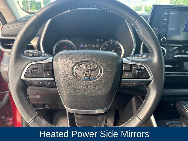 Used 2022 Toyota Highlander XLE FWD image 14