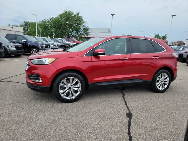 Certified 2024 Ford Edge Titanium AWD/4WD image 2