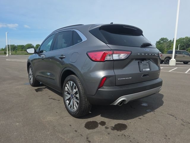 Certified 2022 Ford Escape Titanium AWD/4WD image 15