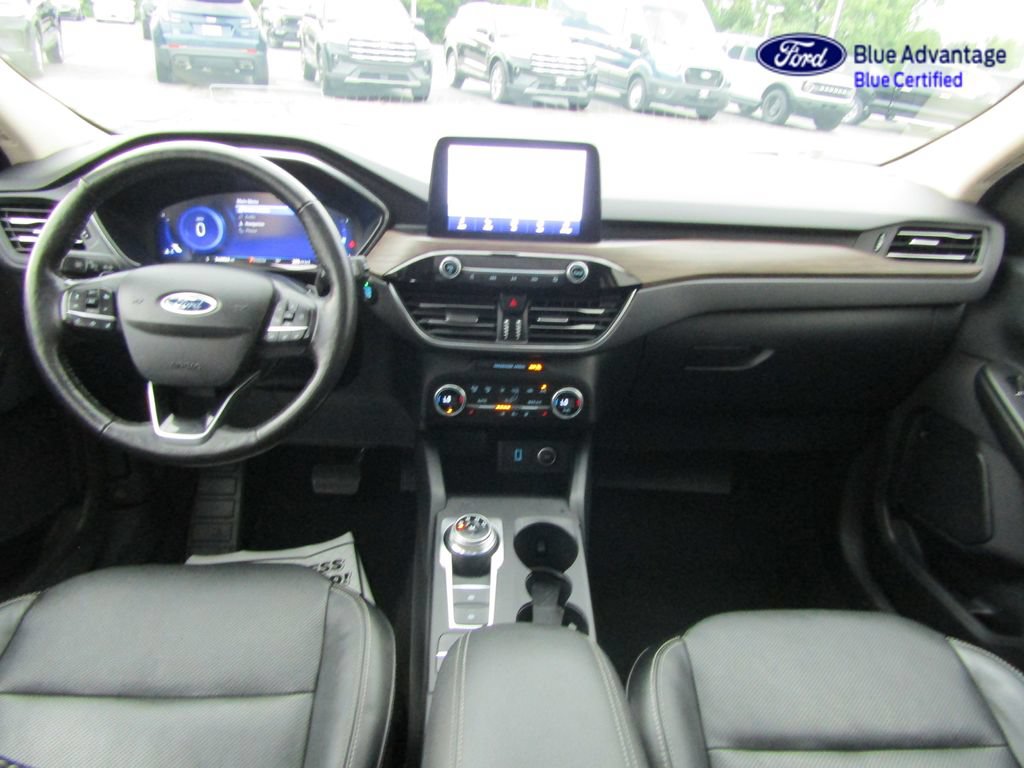 Certified 2020 Ford Escape Titanium AWD/4WD image 4