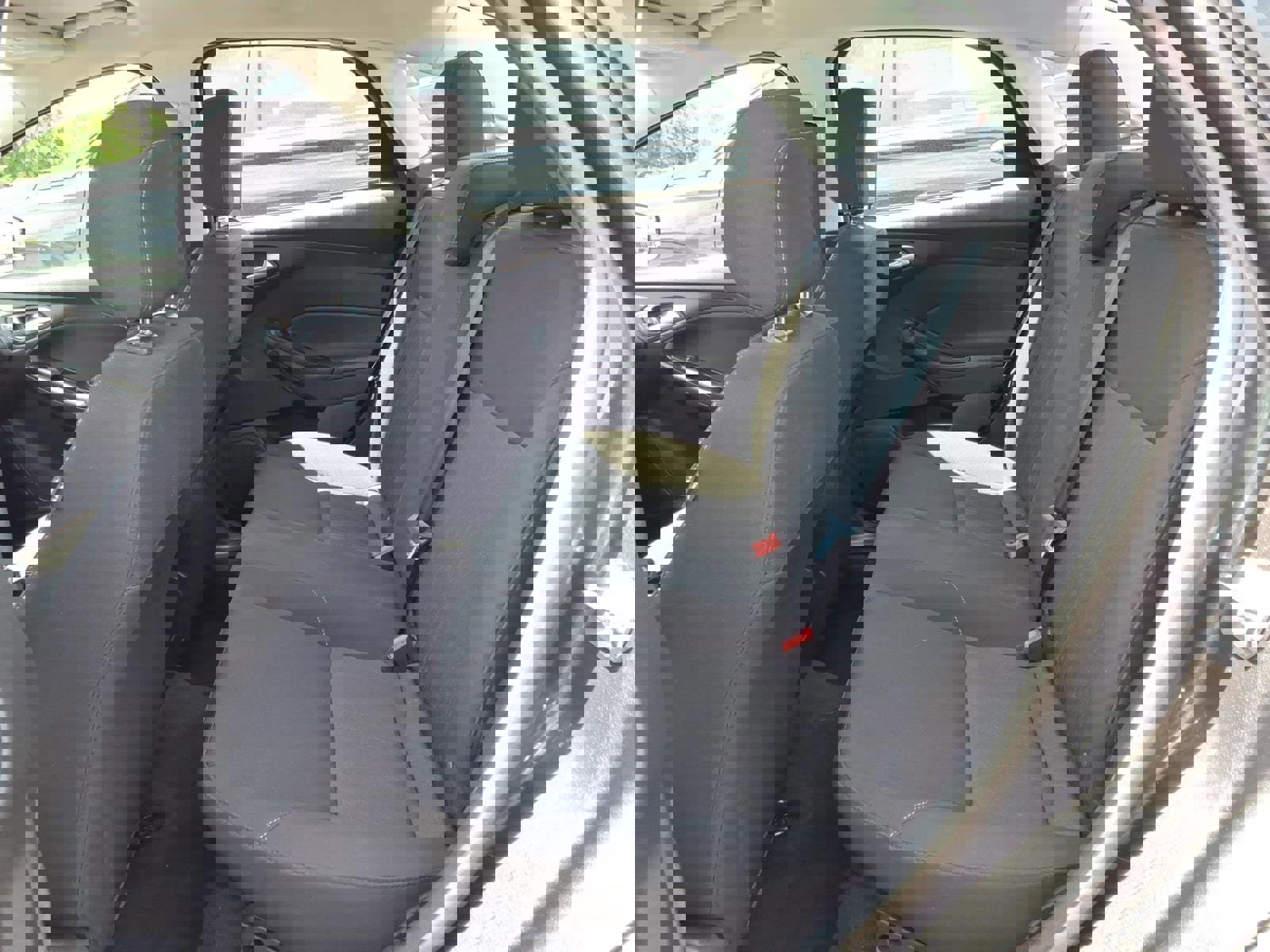 Certified 2018 Ford Focus SE w/ Cold Weather Package FWD image 13