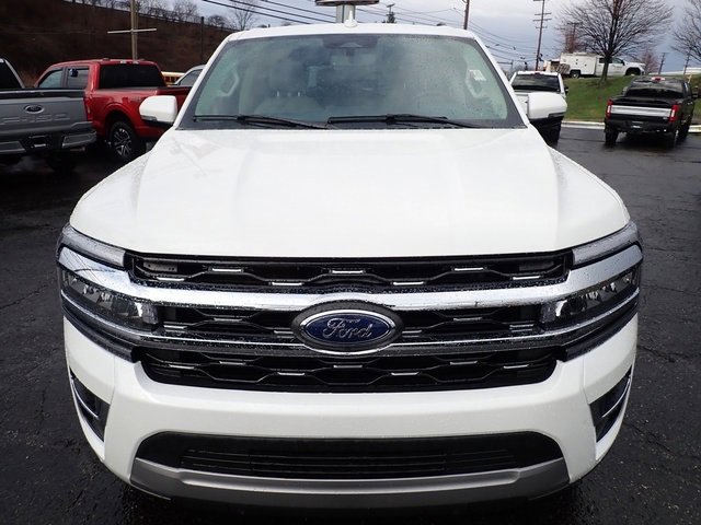 Certified 2024 Ford Expedition Limited image 11