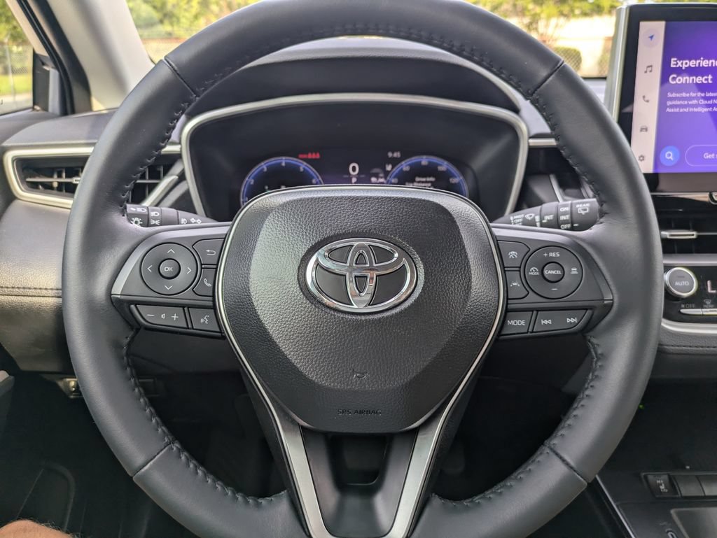Used 2026 Toyota Corolla Cross XLE w/ Convenience Package FWD image 27