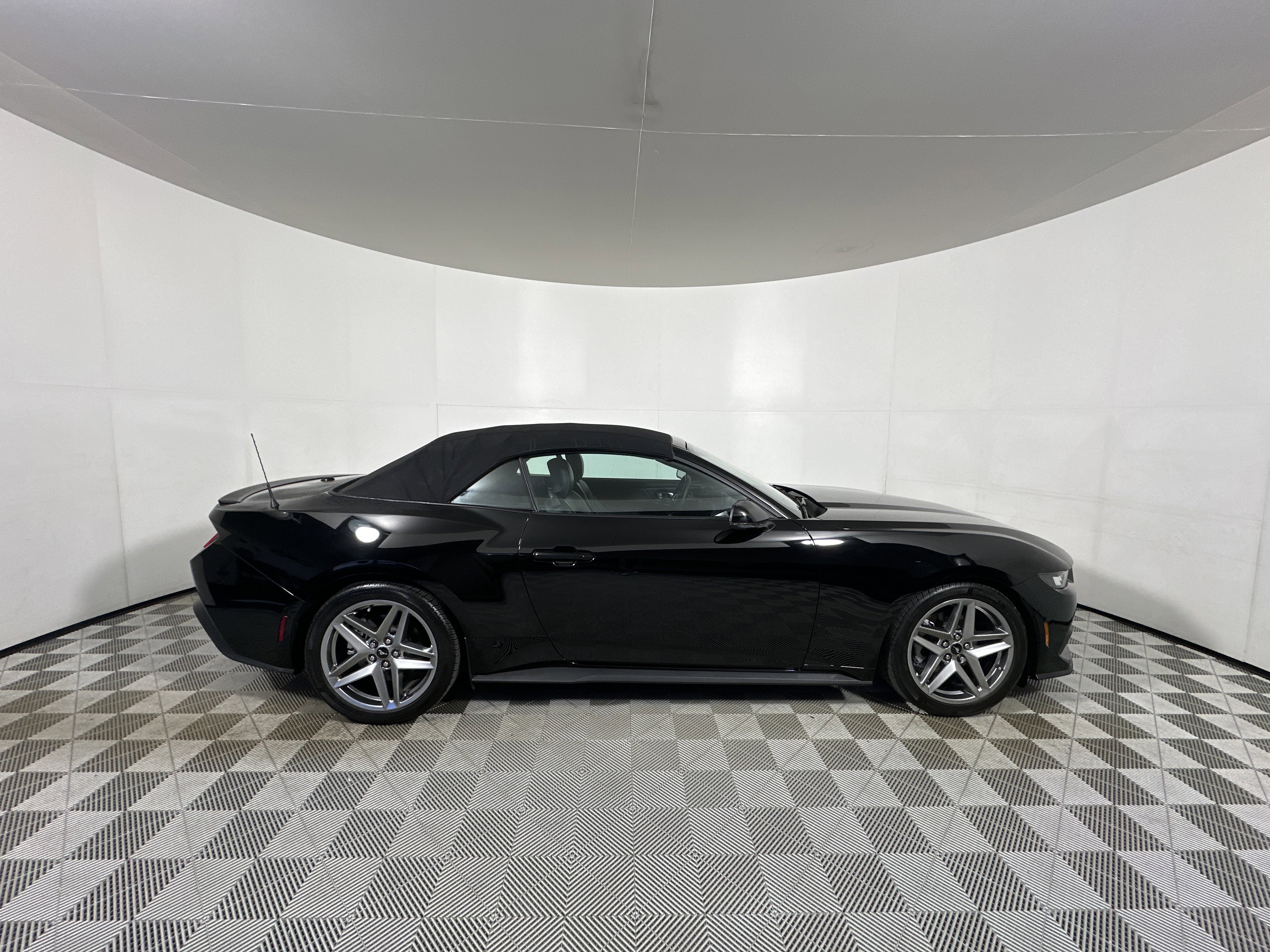 Certified 2024 Ford Mustang Premium image 6