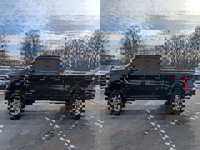 Certified 2020 Ford F350 Platinum w/ FX4 Off-Road Package image 2