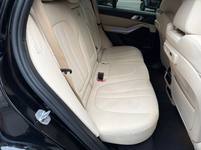 Used 2019 BMW X5 xDrive40i w/ Premium Package 2 AWD/4WD image 17
