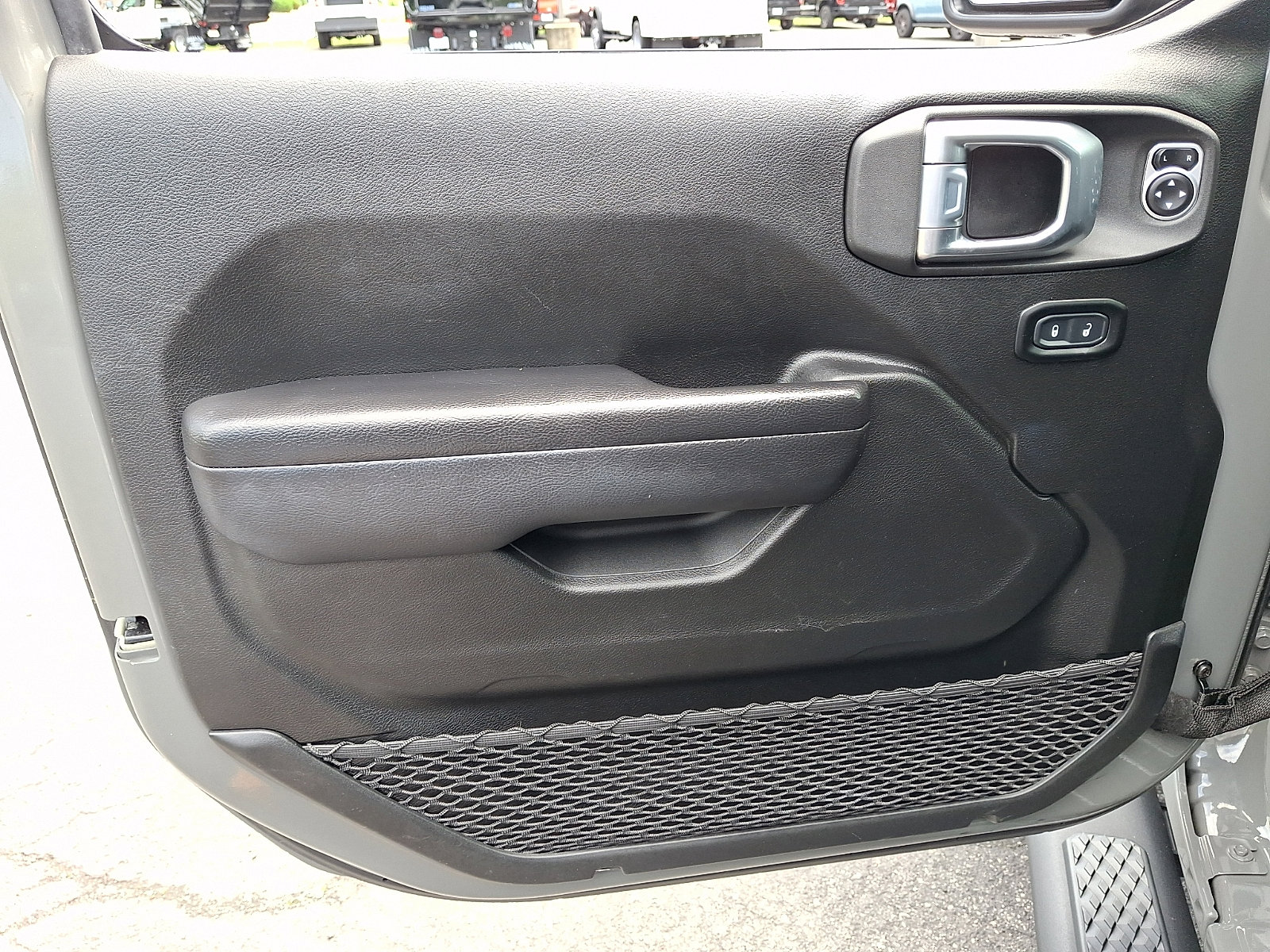 Used 2023 Jeep Gladiator Sport AWD/4WD image 13