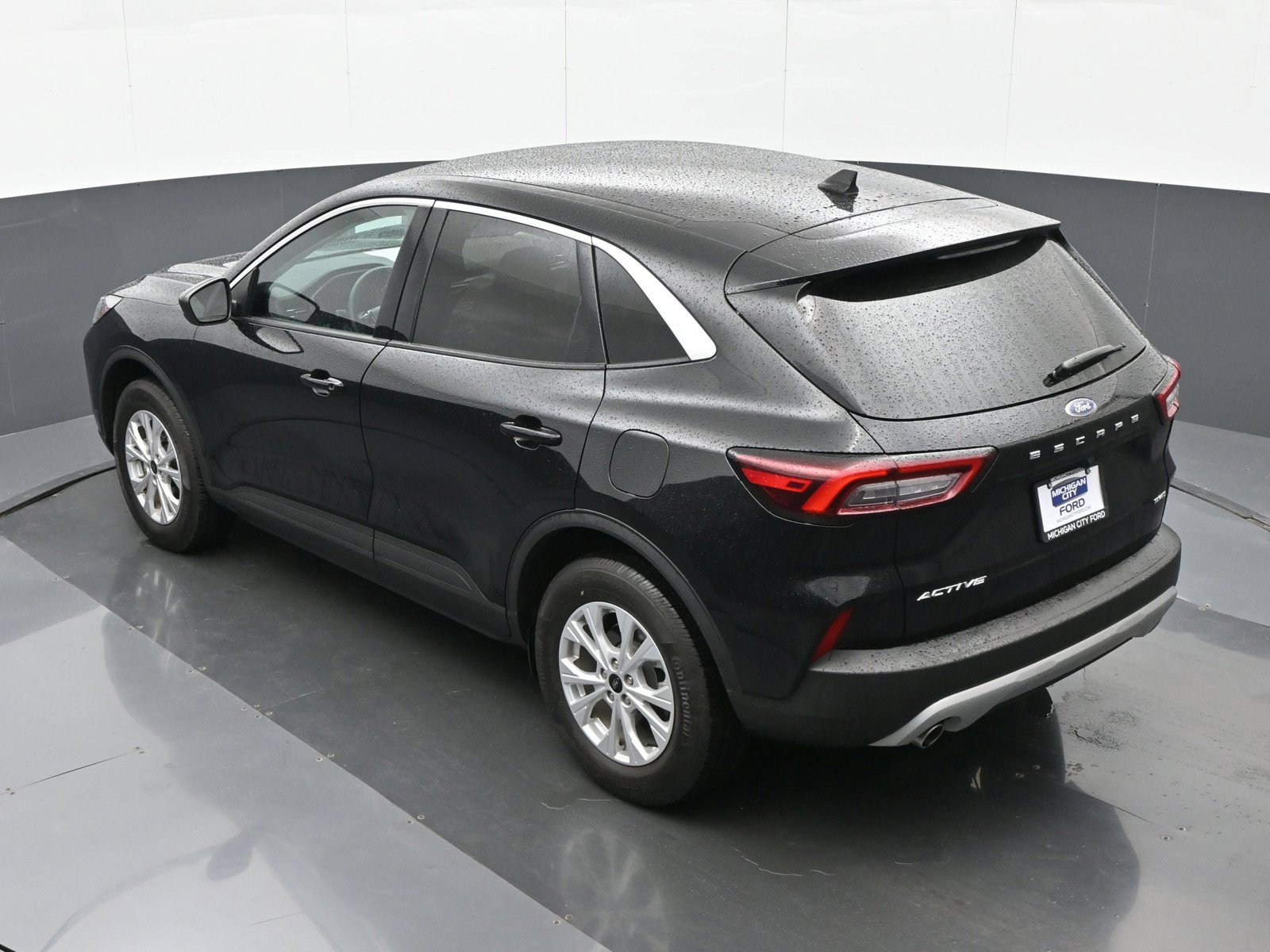 Certified 2024 Ford Escape Active AWD/4WD image 29