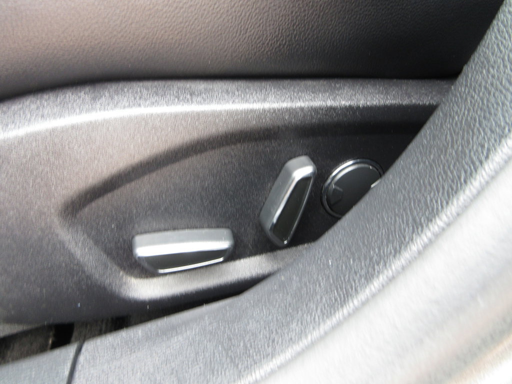 Certified 2018 Ford Fusion Energi Titanium FWD image 13