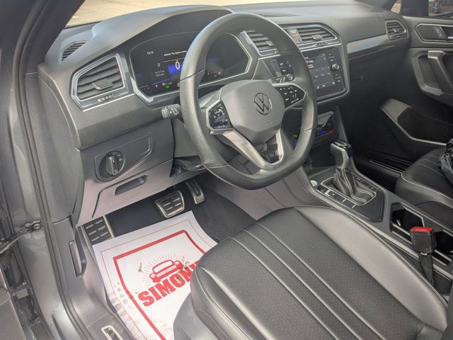 Used 2024 Volkswagen Tiguan SE R-Line image 15