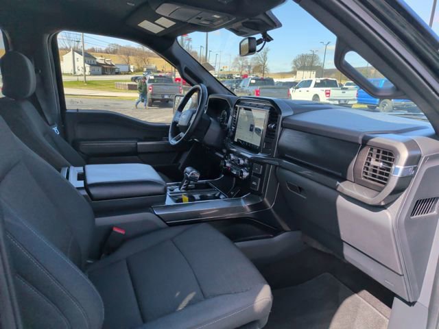 Certified 2022 Ford F150 XLT w/ Equipment Group 302A High image 16
