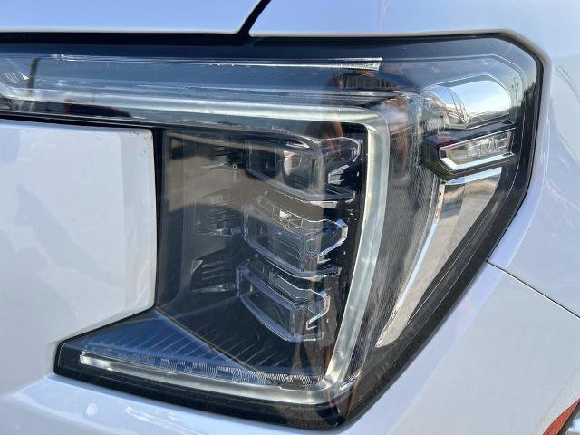Used 2023 GMC Yukon XL Denali w/ Denali Reserve Package AWD/4WD image 10
