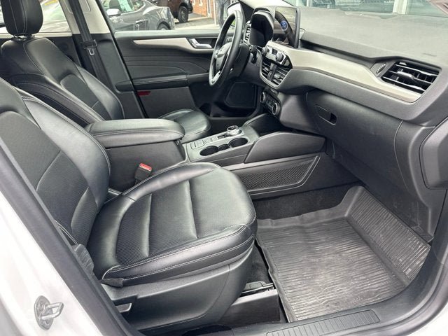 Certified 2022 Ford Escape SEL w/ Technology Package AWD/4WD image 12