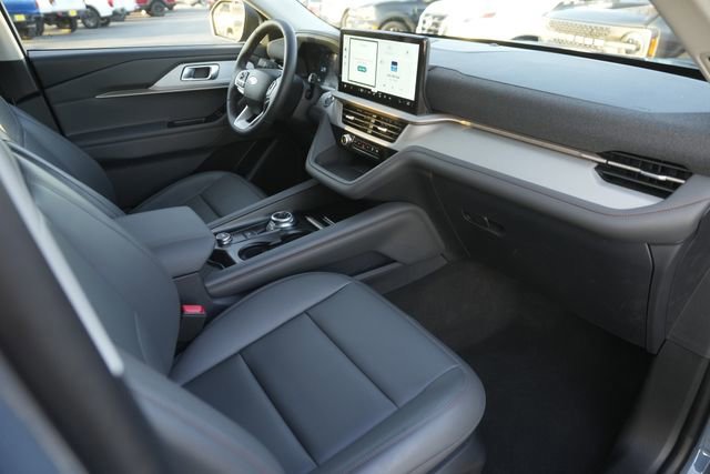 Certified 2025 Ford Explorer Active w/ Active Comfort Package image 19