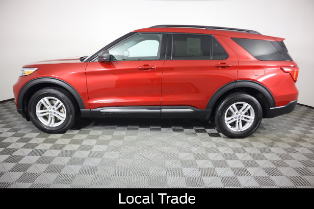 Certified 2024 Ford Explorer XLT w/ Equipment Group 202A AWD/4WD image 8