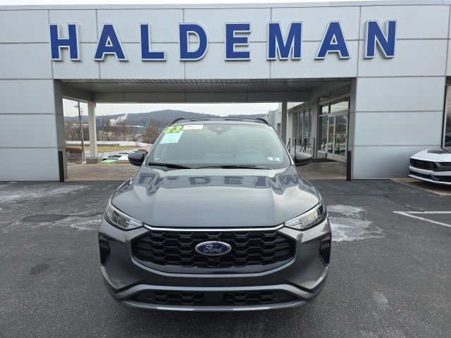 Certified 2023 Ford Escape ST-Line w/ Tech Pack #1 image 8