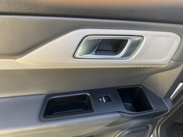 Certified 2025 Ford Explorer Active RWD image 17