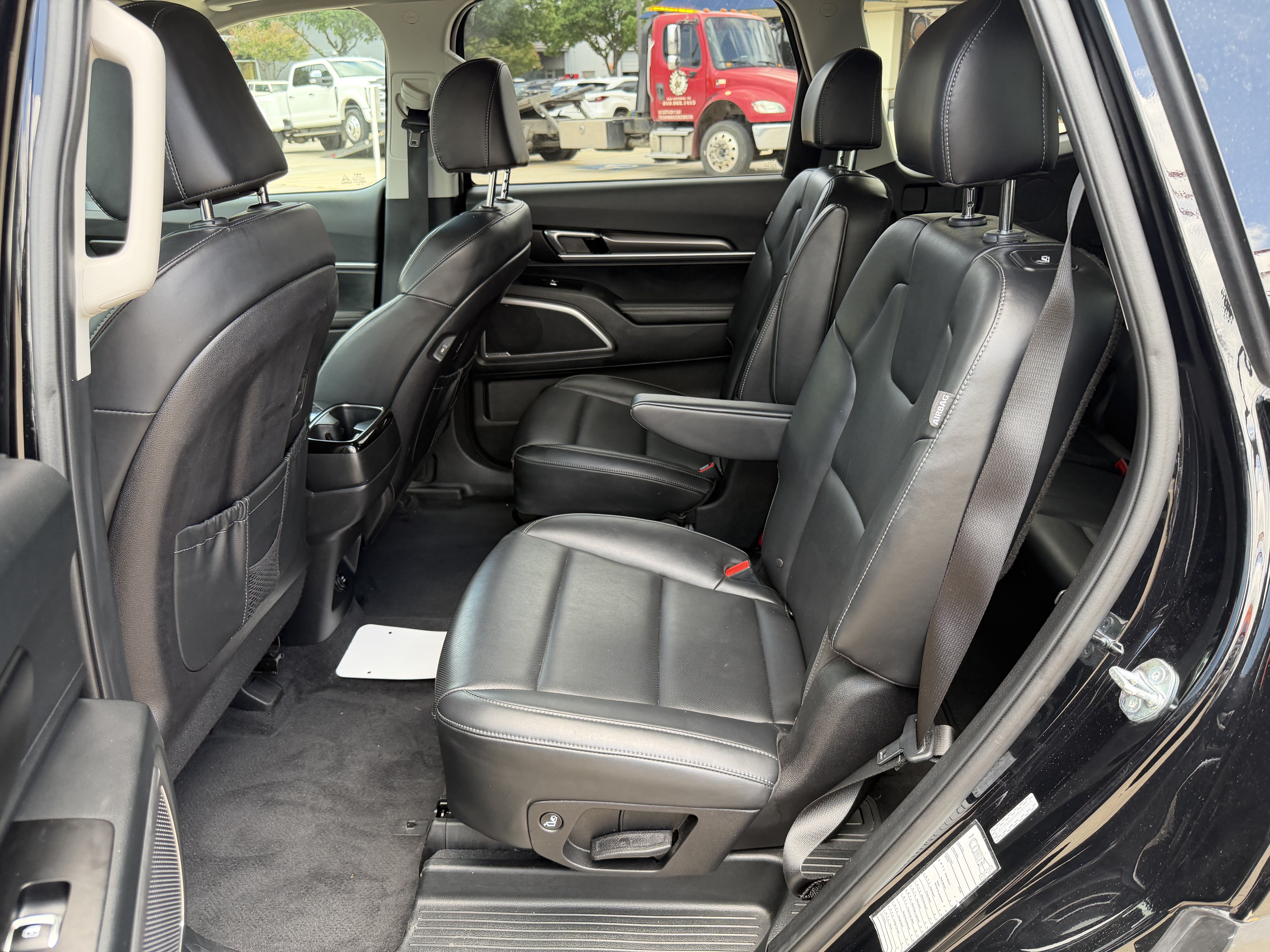 Used 2025 Kia Telluride S AWD/4WD image 13