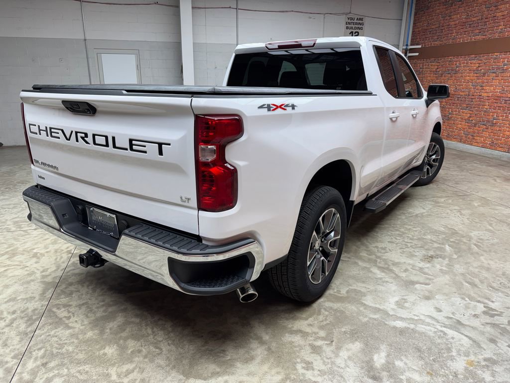 Used 2024 Chevrolet Silverado 1500 LT image 4