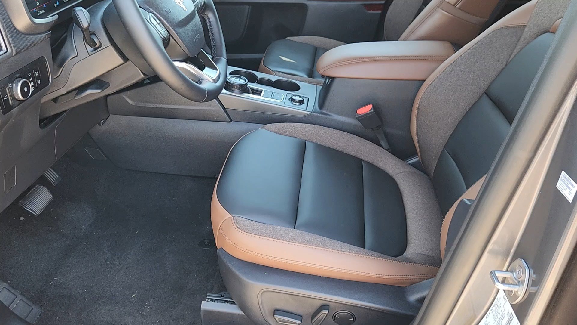 Certified 2025 Ford Bronco Sport Outer Banks w/ Outer Banks Tech Package+ image 30