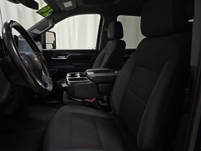 Used 2024 Chevrolet Silverado 2500 LT w/ Convenience Package image 6