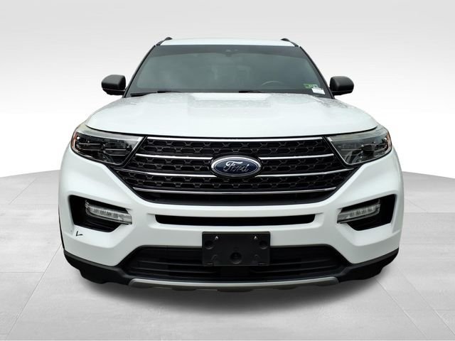 Certified 2020 Ford Explorer XLT w/ Equipment Group 202A AWD/4WD image 17