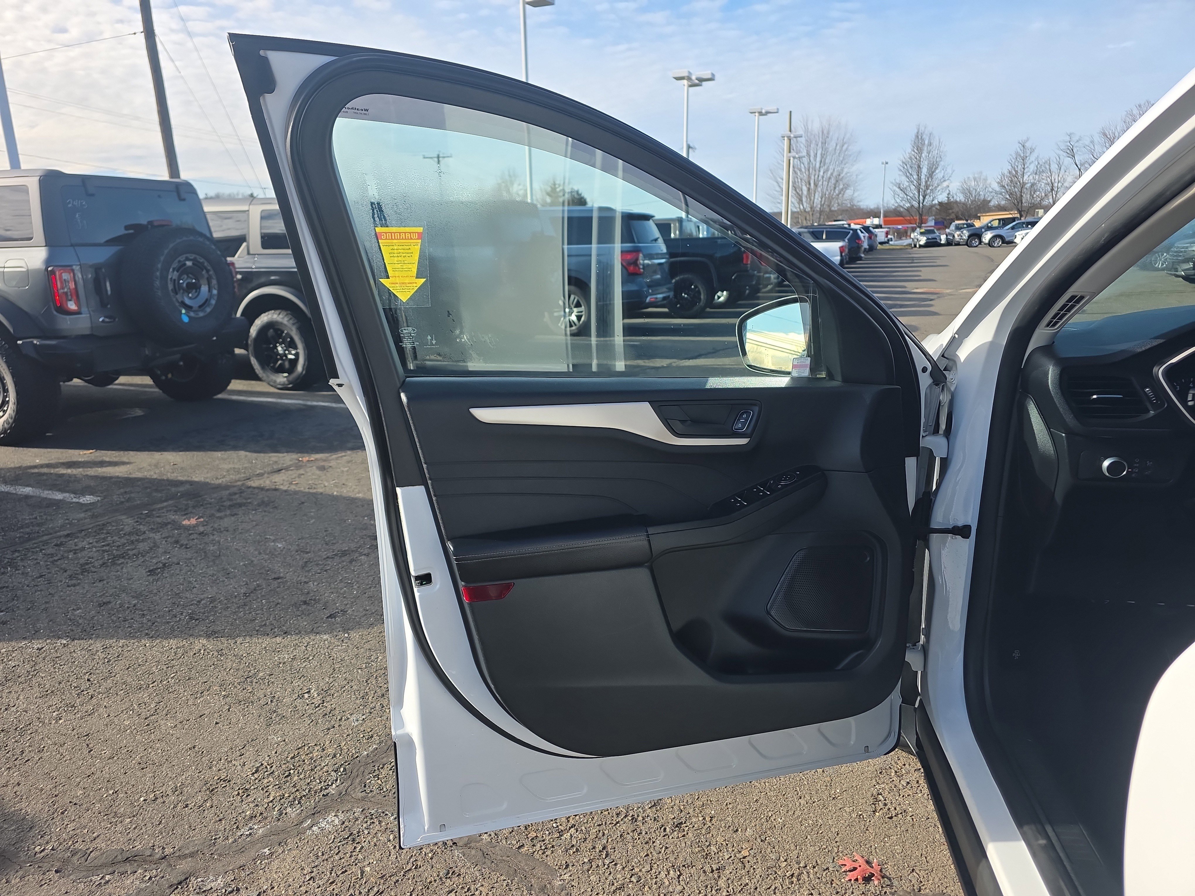 Certified 2022 Ford Escape SE w/ Cold Weather Package image 25