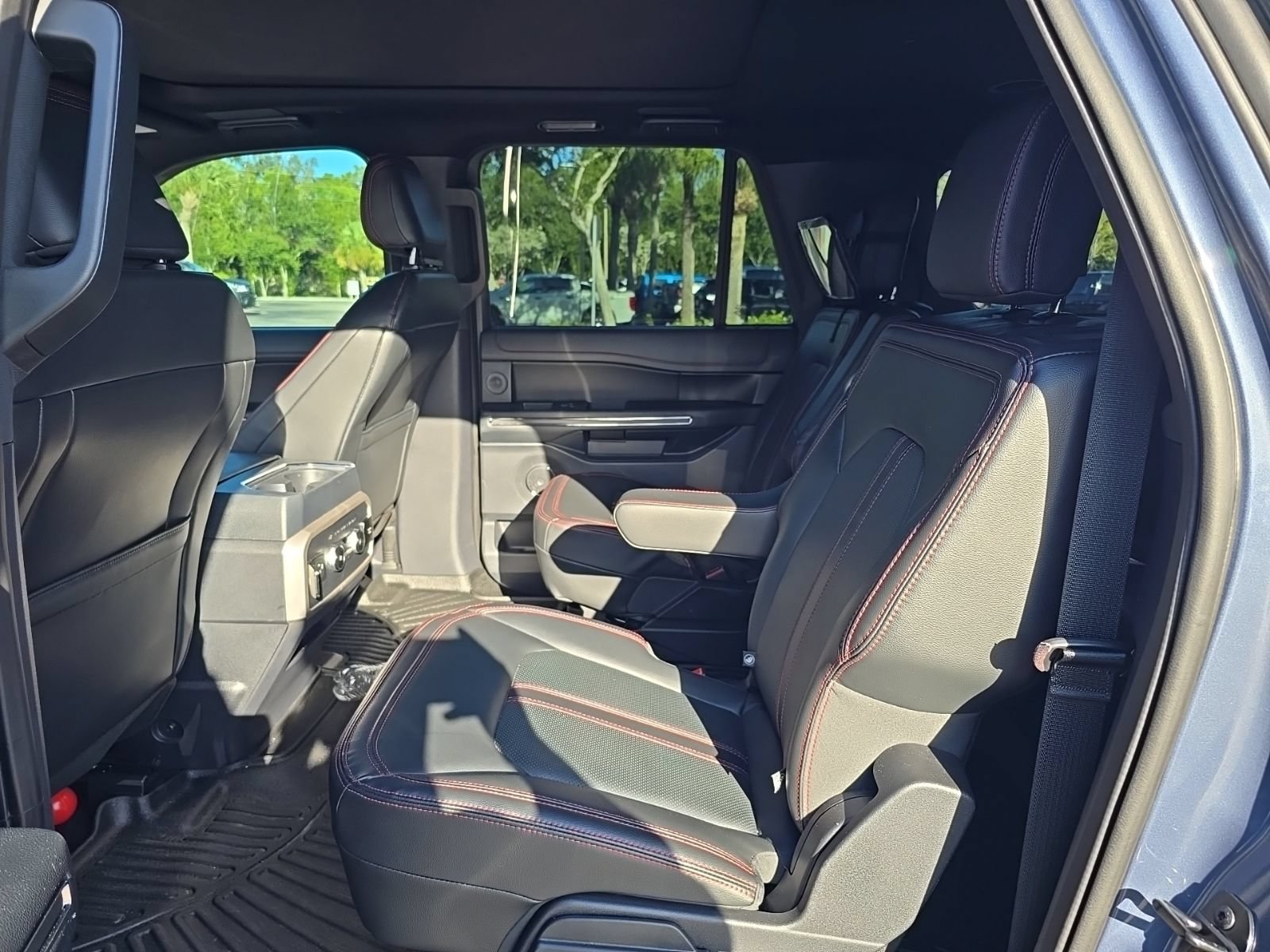 Certified 2022 Ford Expedition Max Limited AWD/4WD image 6