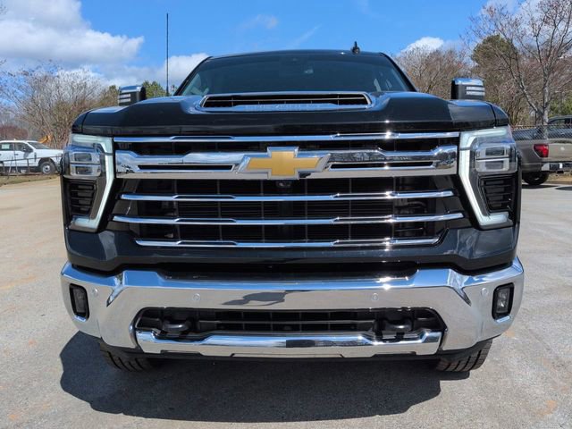 Used 2024 Chevrolet Silverado 2500 LTZ w/ LTZ Convenience Package image 8