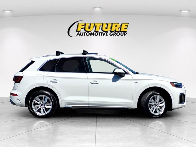 Used 2022 Audi Q5 2.0T Premium w/ Convenience Package AWD/4WD image 3