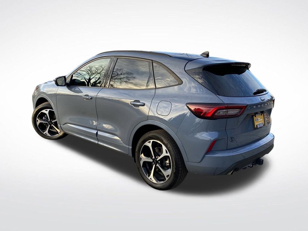Certified 2025 Ford Escape ST-Line Elite w/ Premium Technology Package image 4