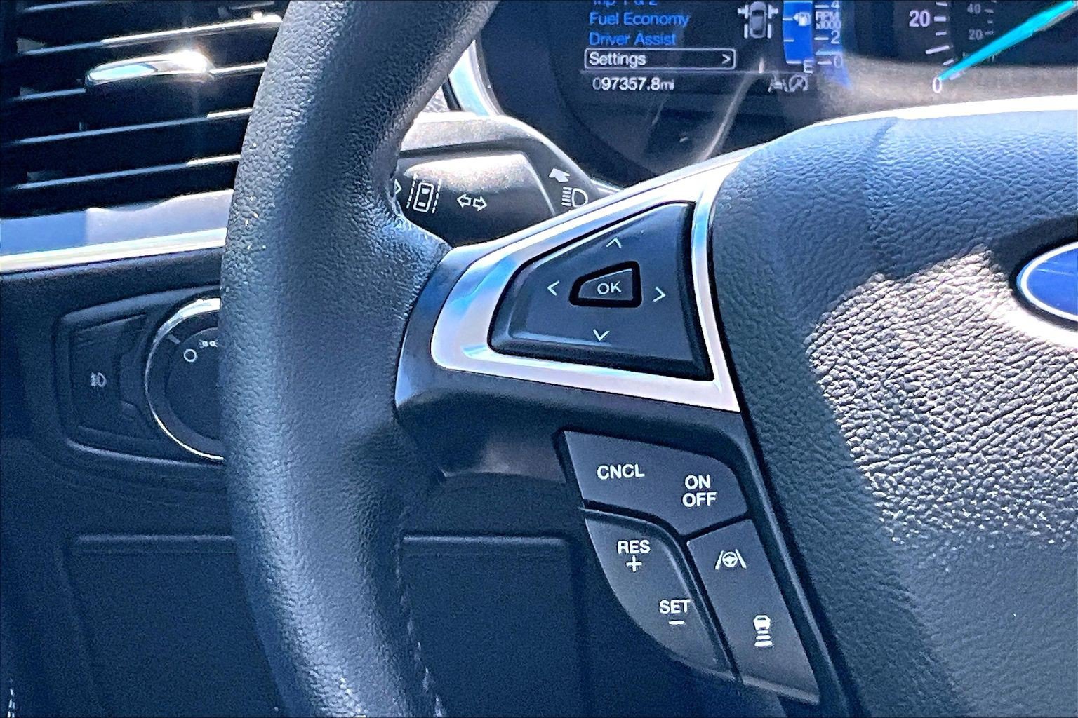 Certified 2019 Ford Edge Titanium w/ Equipment Group 301A FWD image 19