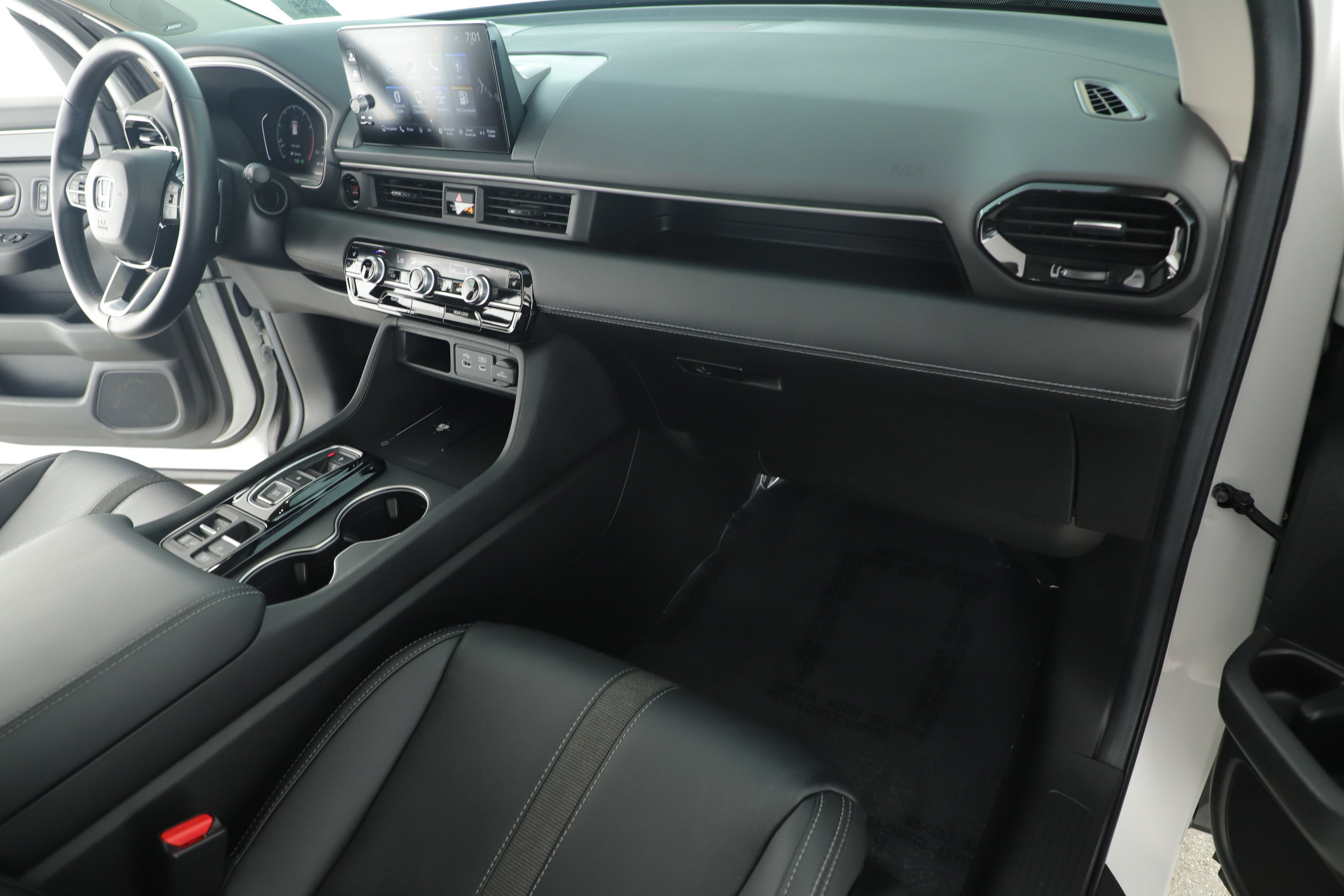 Used 2025 Honda Pilot Touring image 19