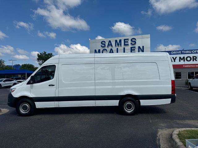Used 2024 Mercedes-Benz Sprinter 2500 image 2
