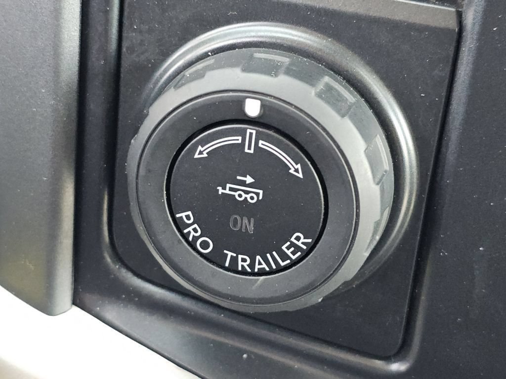 Certified 2021 Ford F150 XLT w/ XTR Package AWD/4WD image 11