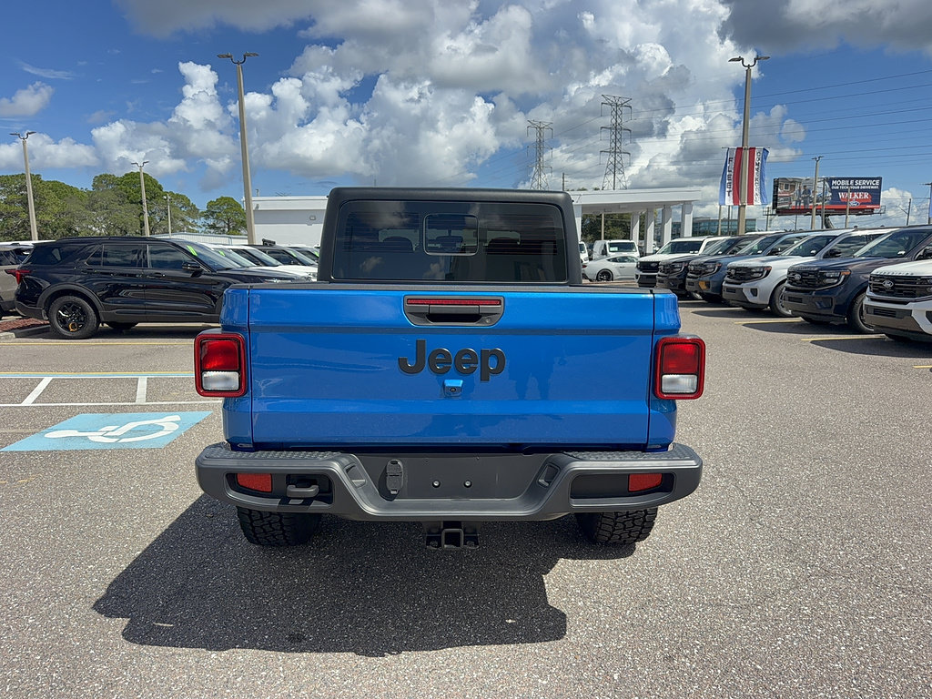 Used 2024 Jeep Gladiator Sport AWD/4WD image 6