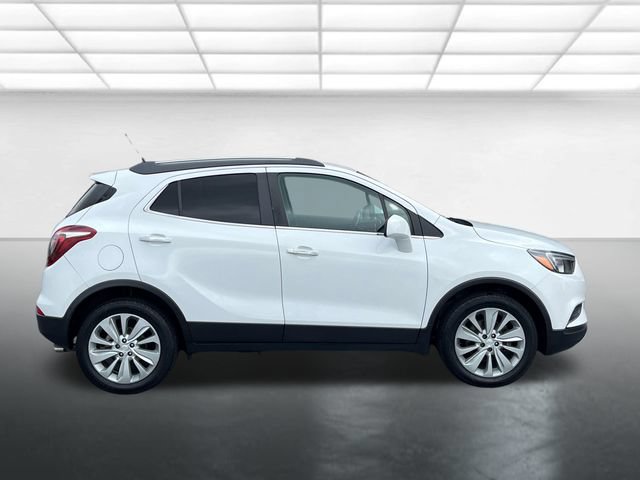 Used 2020 Buick Encore Preferred AWD/4WD image 3