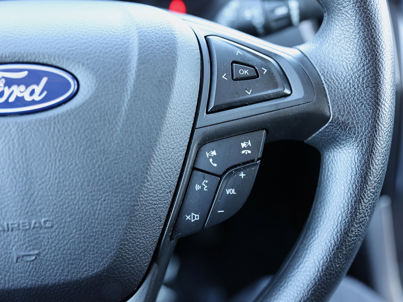 Certified 2023 Ford Edge SE w/ Black Appearance Package image 35