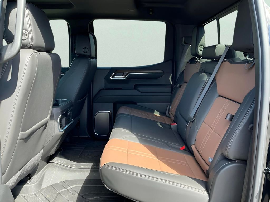 Used 2024 Chevrolet Silverado 1500 High Country image 35