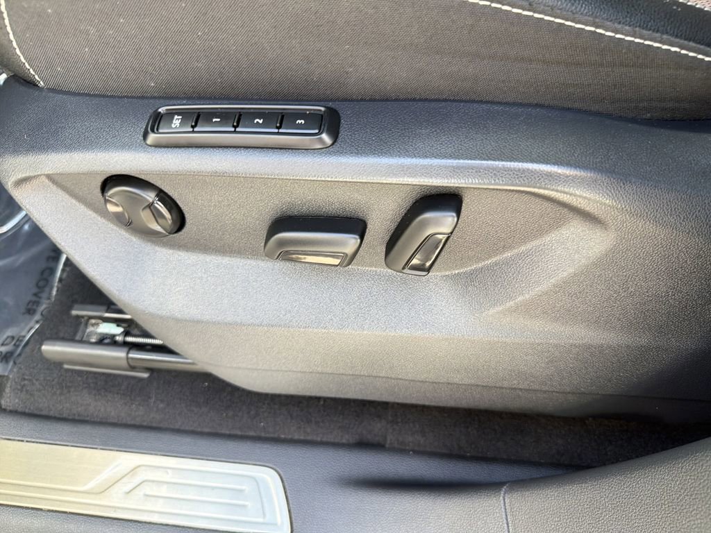 Used 2021 Volkswagen Atlas SEL Premium AWD/4WD image 21