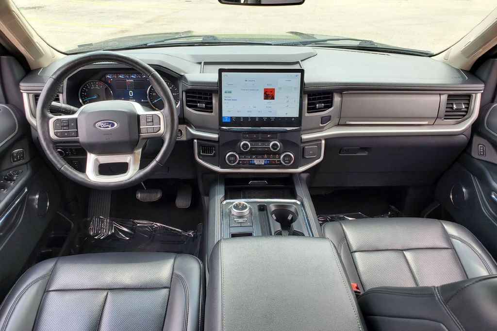 Certified 2024 Ford Expedition Max XLT RWD image 18
