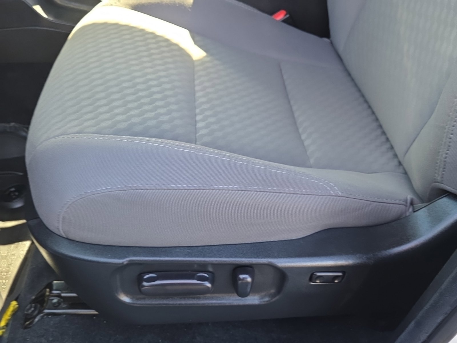 Used 2023 Toyota Tacoma SR5 RWD image 16