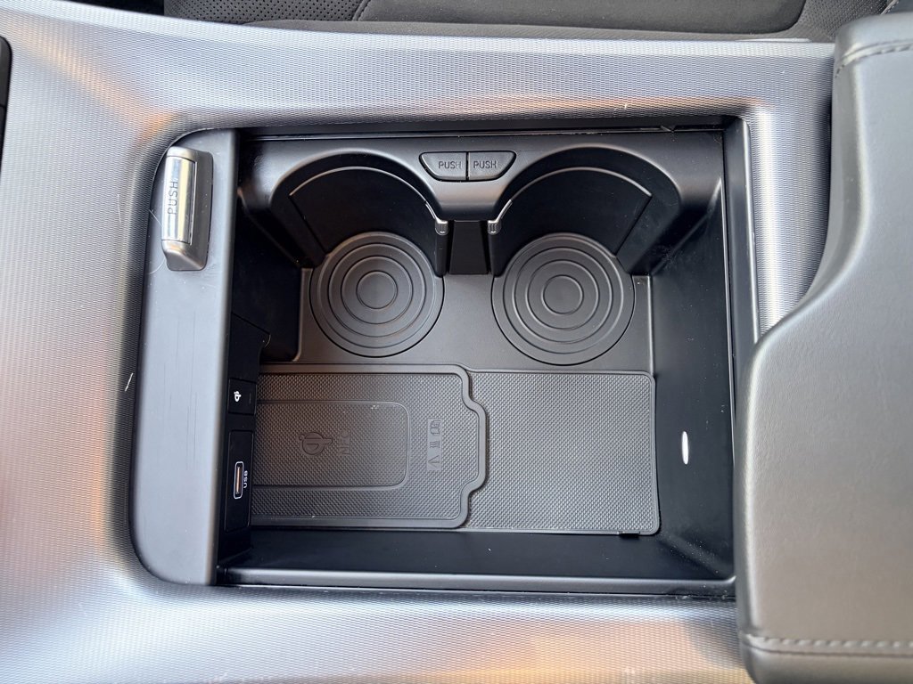 Used 2024 Hyundai Palisade Calligraphy image 14