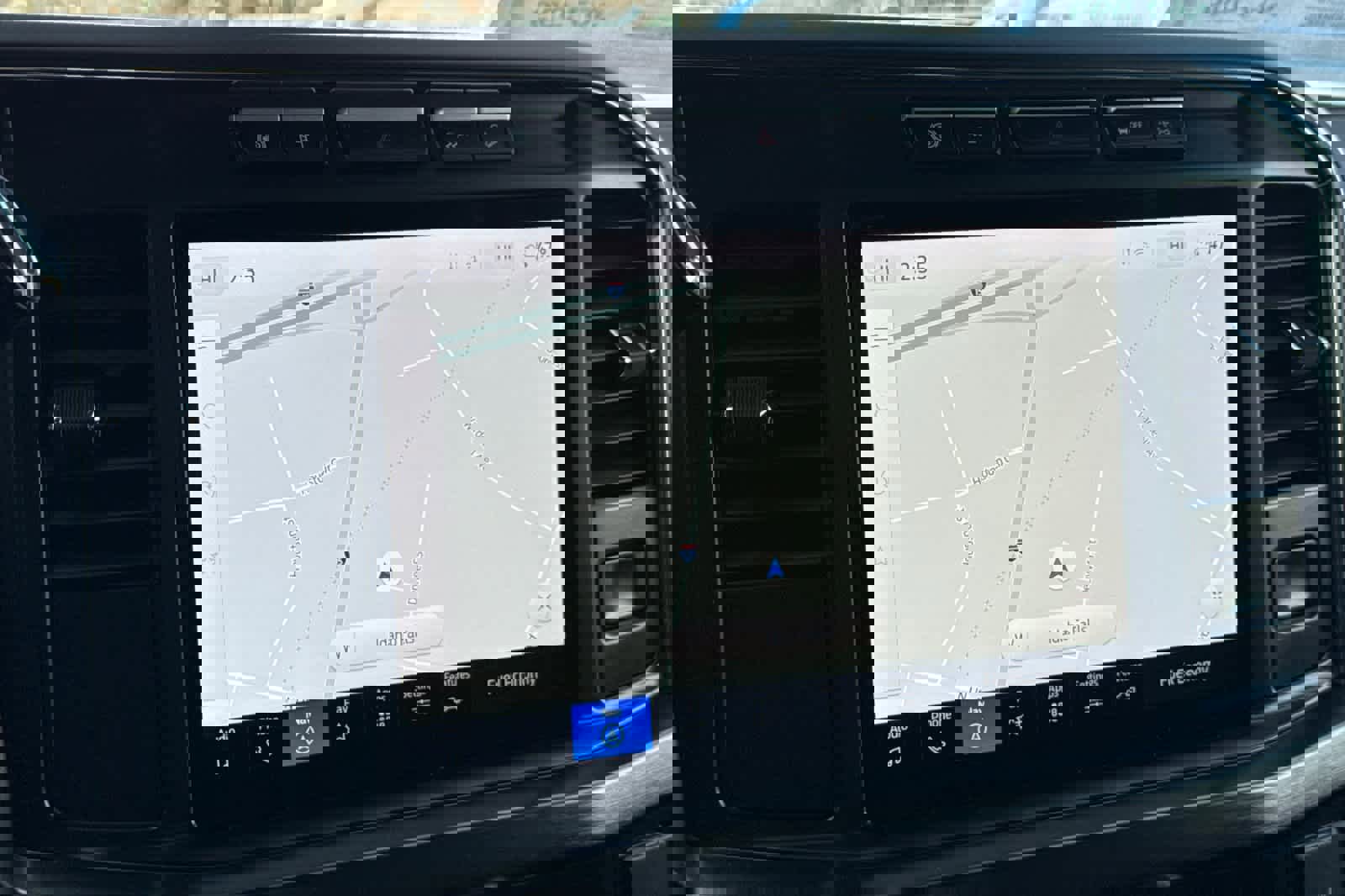 Certified 2024 Ford F250 Lariat w/ Sport Appearance Package image 18