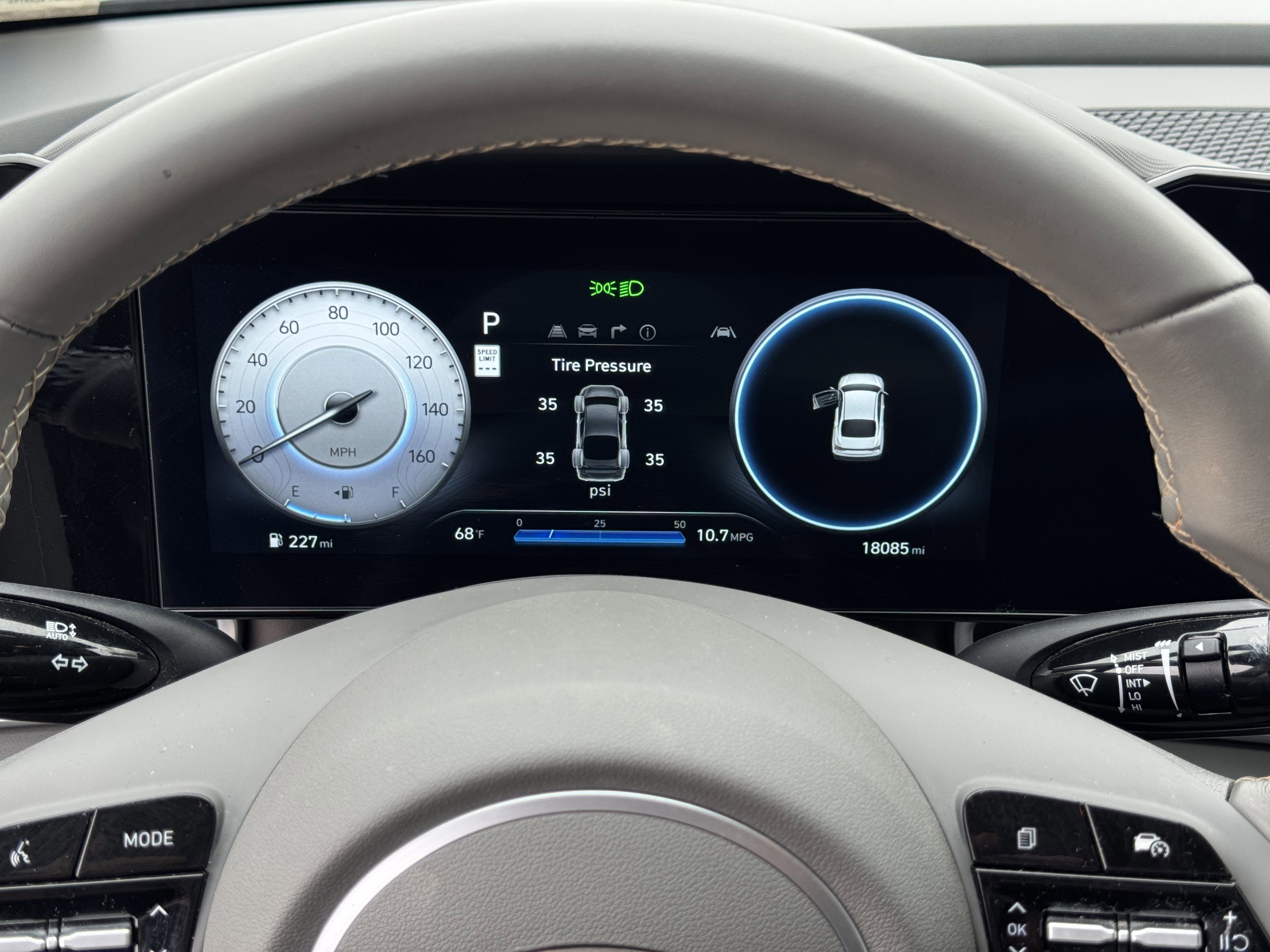 Used 2024 Hyundai Elantra SEL w/ Convenience Package image 17